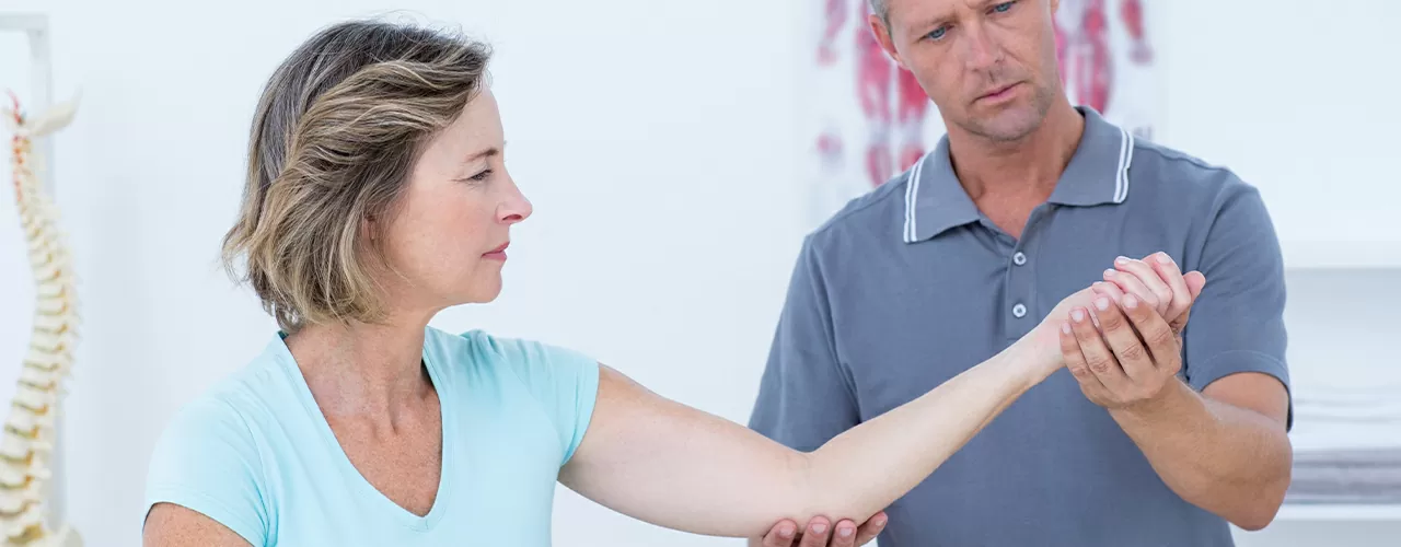 Spinal Mobilization Therapy at Chesterton Physical Therapy